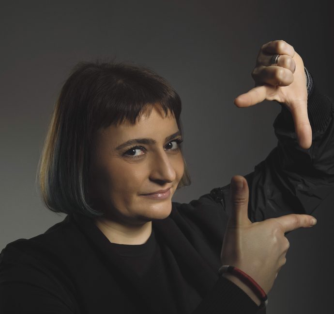 Türkiye’nin İlk Uzun Metraj Kadın Bilim Kurgu ve Distopya Yönetmeni Ünvanına Sahip Serpil Altın Bize Kariyer Yolculuğunu Anlattı!