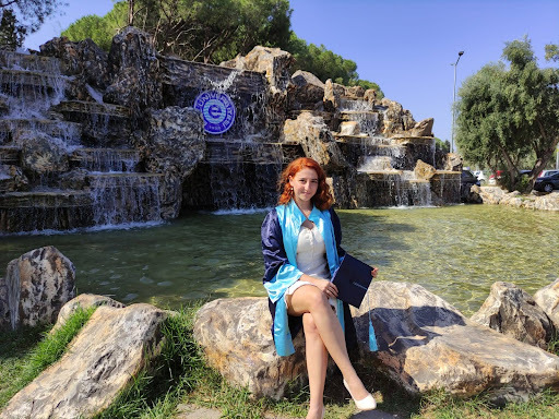 KızlarSoruyorun Topluluk Yöneticilerinden Nur Sena Karakılıç Sorularımızı Yanıtladı, Bize Kendini ve Kariyer Yolculuğunu Anlattı!