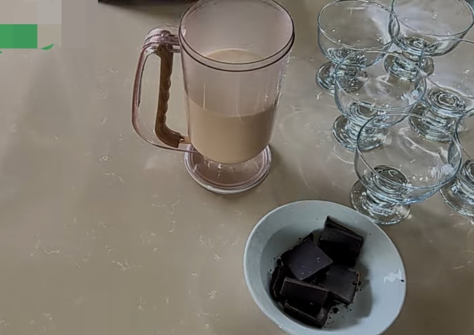 Lezzetli ve Kolay çikolatalı Karamelli Puding Tarifi
