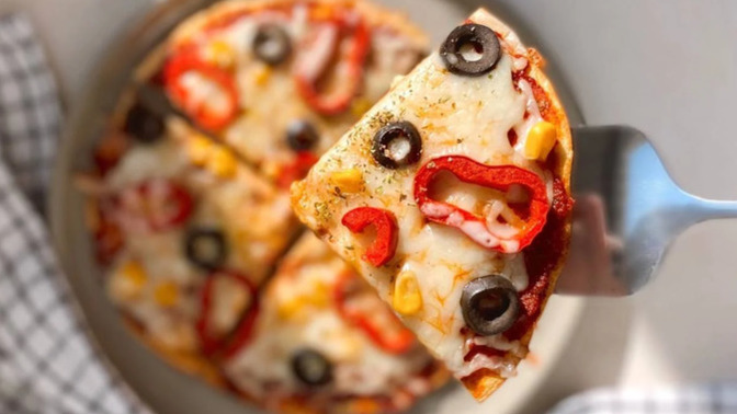 275 Kalorilik Fit Pizza Tarifi!