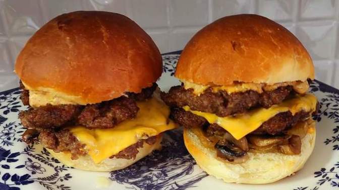 Hadi Mantarlı Burger Yapalım! Evde Burger Nasıl Yapılır?