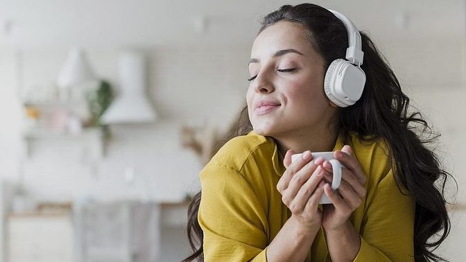Yüksek Sesle Müzik Dinlemenin Zararları