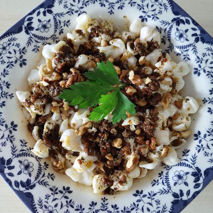 Hem Pratik Hem Lezzetli Makarna! Cevizli ve Kıymalı Makarna Nasıl Yapılır?