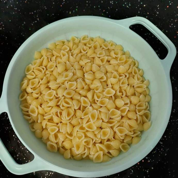 Hem Pratik Hem Lezzetli Makarna! Cevizli ve Kıymalı Makarna Nasıl Yapılır?