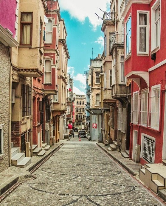 Gizemli Sarayın Sırrı: Tanışma Uygulaması