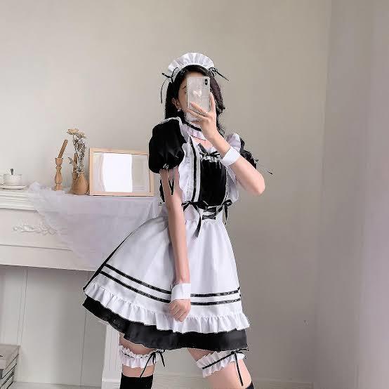 Hizmetçi cosplay