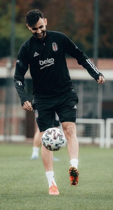 Futbol Stratejileri ve Taktikleri