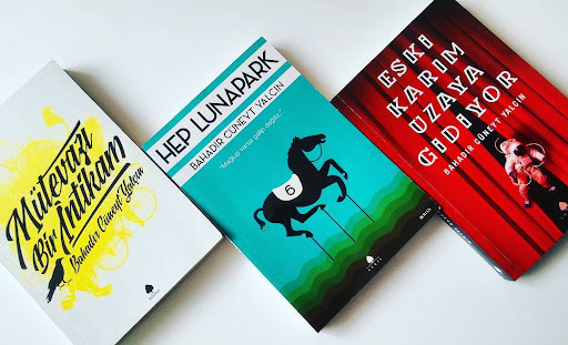Biraz Kitap Biraz Tutsak Hep Lunapark!