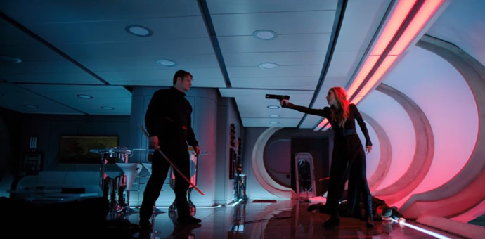 Bilinçler Arası Savaş: Altered Carbon Dizisini İzliyoruz!