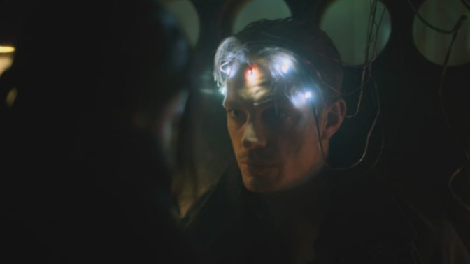 Bilinçler Arası Savaş: Altered Carbon Dizisini İzliyoruz!