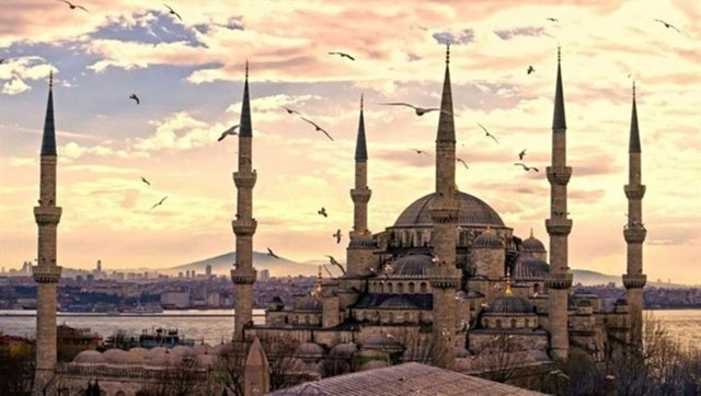 Fenomenler Yanıtlıyor: Bayramı Bayram Yapan En Önemli Etken Nedir?