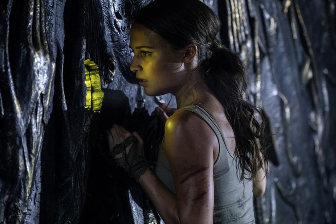 Tehlikeli Tuzaklarla Dolu Bir Macera: Tomb Raider Filmini İzliyoruz!