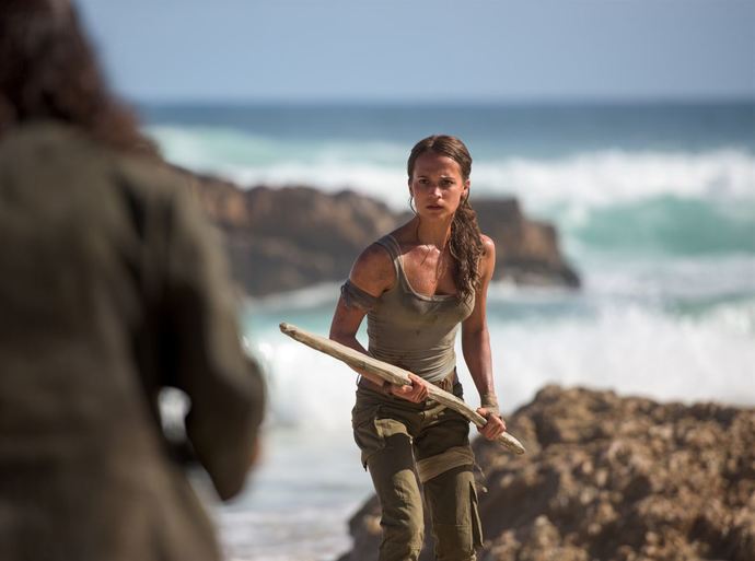 Tehlikeli Tuzaklarla Dolu Bir Macera: Tomb Raider Filmini İzliyoruz!