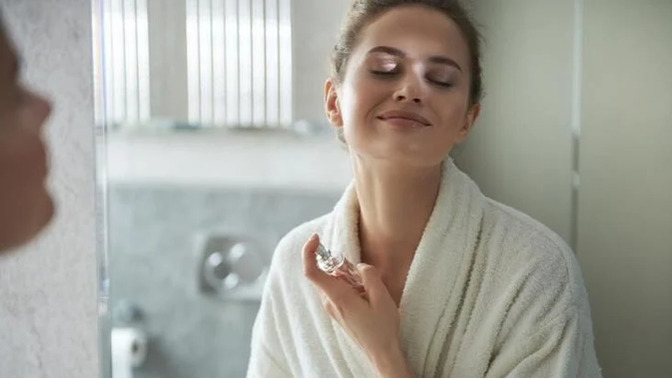 Kimyasal Deodorantların Zararları ve Doğal Koku Giderici Yöntemler ✨