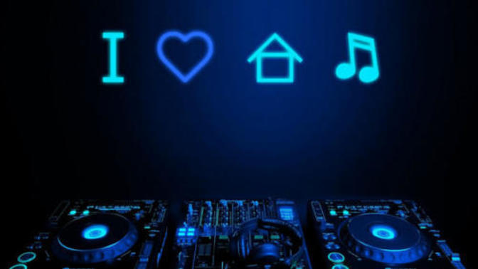 Top 10 Electro/House Music parçaları. Spinnin' Records'cular buyrunuz ayakta kalmayın!