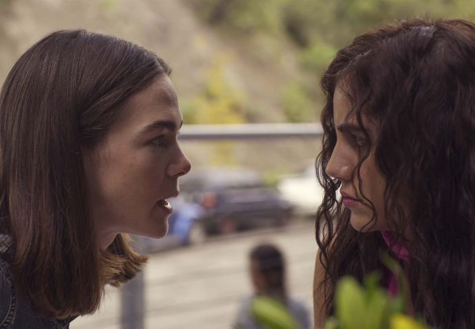 Bir Kardeşin Adalet Arayışı: Who Killed Sara? Dizisini İzliyoruz!