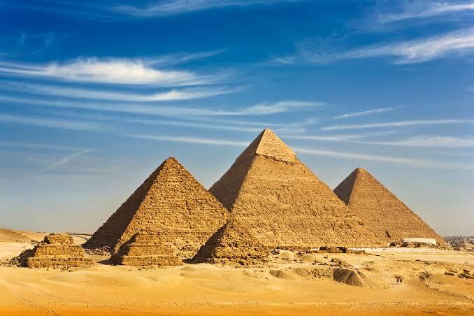 Giza Piramitleri