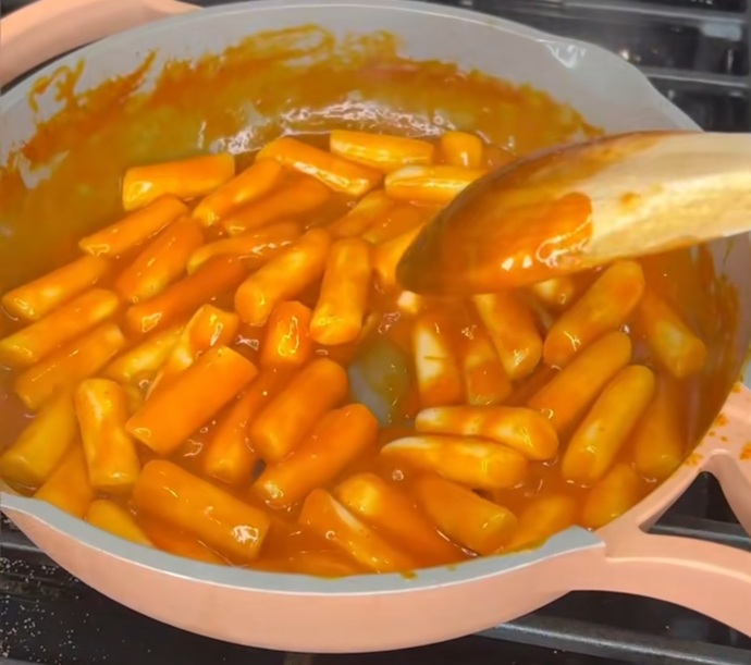 Korenin Fenomenlerinden: Tteokbokki!