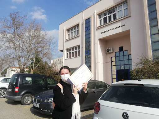 KızlarSoruyor’un İlk Sitesi GirlsAskGuysın Stajyeri Burcu Ekim, Kariyerini İnşa Etme Sürecini Anlatıyor!