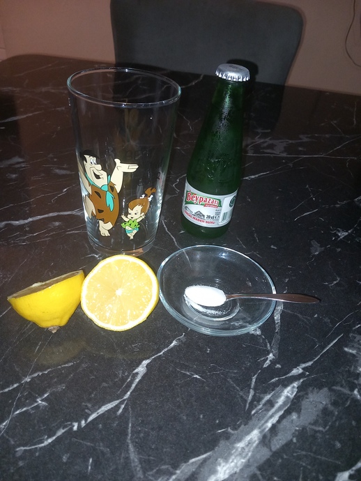 Churchill, Bizim Tabirimizle Limonlu ve Tuzlu Soda Yapıyorum! Kavurucu Sıcakta Gerçekten Rahatlatıyor 🥳