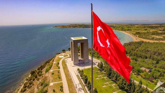 Gelibolu Yarımadası'nda Meçhul Asker Mezarı'nın Göz Yaşartan Hikayesi