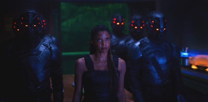 Bir Cinayeti Çözmek İçin Dirilen Bedenin Özgürlük Mücadelesi: Altered Carbon Dizisini İzliyoruz!