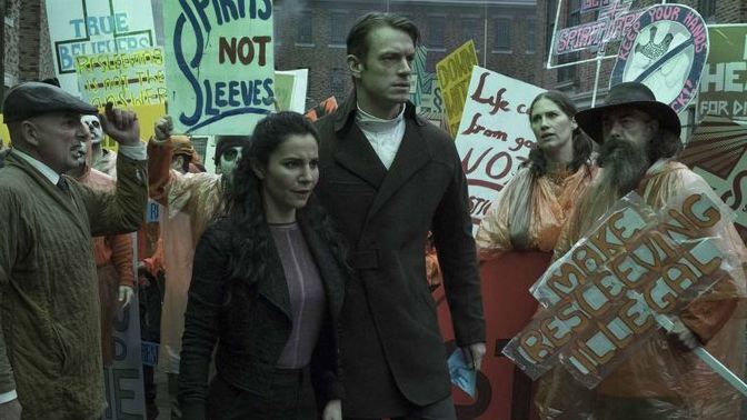 Bir Cinayeti Çözmek İçin Dirilen Bedenin Özgürlük Mücadelesi: Altered Carbon Dizisini İzliyoruz!