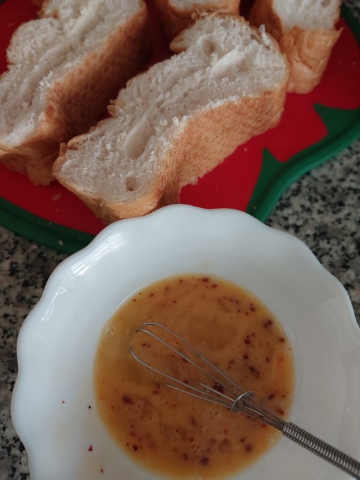 Airfryerde Yumurtalı Kaşarlı Ekmek Nasıl Yapılır?