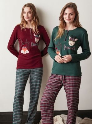Evde Tek Başıma Pijama Partisi Veriyorum Katılmak İsteyen Buyursun Gelsin!