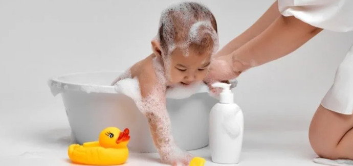 Bebeklerimize Şampuan Seçerken Nelere Dikkat Etmeliyiz? 🛁