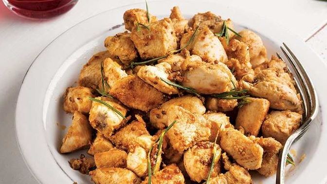 Yoğun Günlerde Kurtarıcınız Olacak Airfryer'da Soslu Tavuk Tarifi!