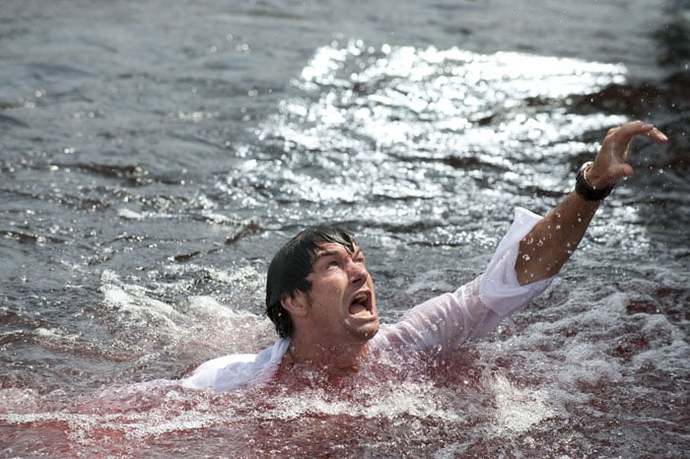 Kanlı Bahar Festivali: Piranha 3D Filmini İzliyoruz!