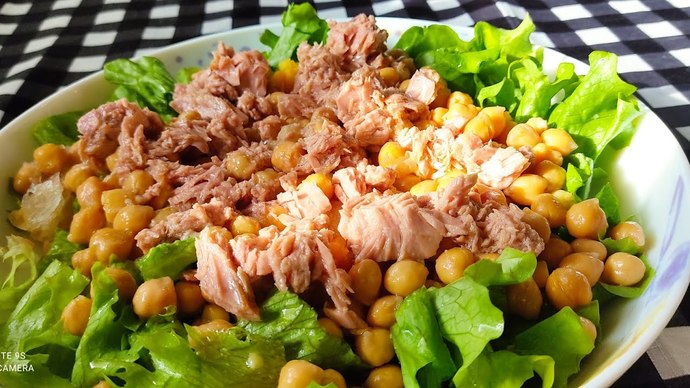 Yurt Yemeklerine Alternatif: Pratik ve Besleyici Salata ve Sandviç Tarifleri🥗 😋