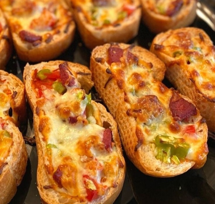 Bayat Ekmek Pizzası 🍕🍕🍕