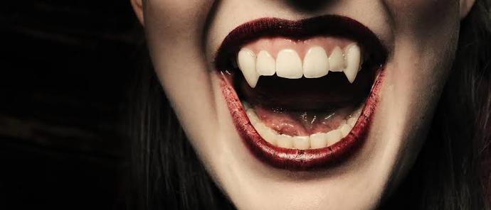 Sonsuz Karanlıkta Aşk: Bir Vampirin Kollarında Kaybolmak İster Misiniz?