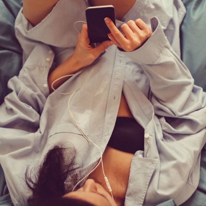 Sanal Alemin En Ateşli Sohbeti (Sexting) İlişkilerinde Cinsel İletişimin Rolü