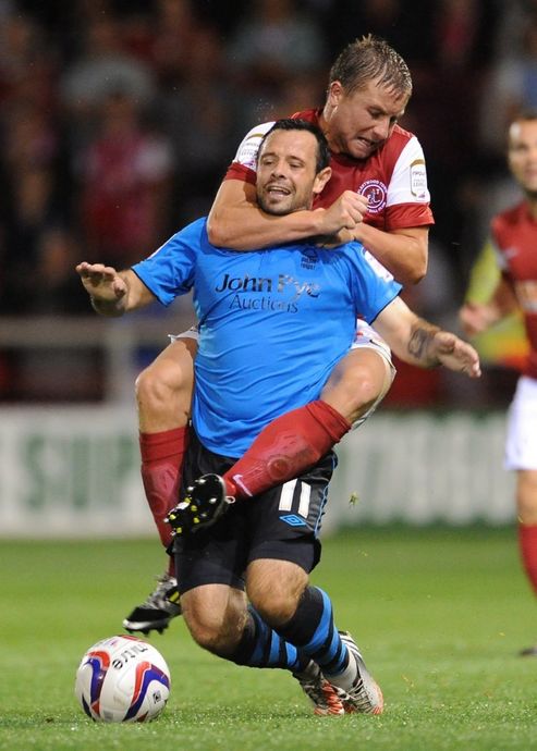 Futbolda Yaşanan Bazı Kazaları Sizin İçin Derledik🙂