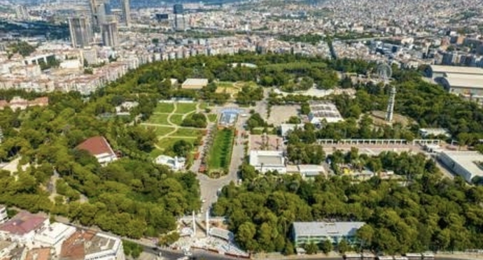 İzmir Kültürpark tan bir görünüm
