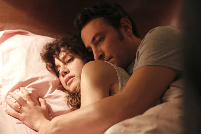 İlk Gece Korkusu: Neden Yaşanır ve Üstesinden Nasıl Gelinir? ✨
