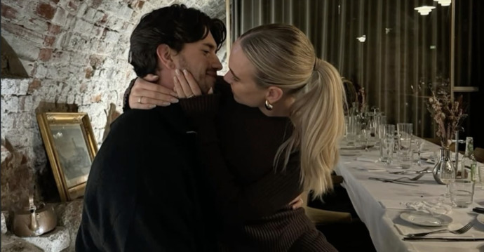 Ön Sevişme Sanatı: İlişkiyi Ateşlendiren Küçük Dokunuşlar 🔥💑