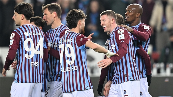Tribün 1. Bölüm: Ligde Son Durum, Hakemler ve Sürprizler...