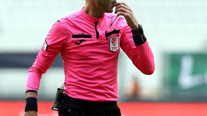 Tribün 1. Bölüm: Ligde Son Durum, Hakemler ve Sürprizler...