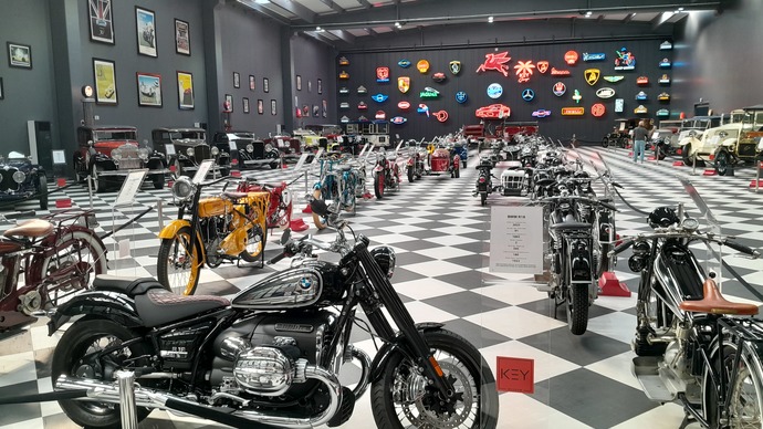 Key Museum Arabalarla Zamanda Yolculuk