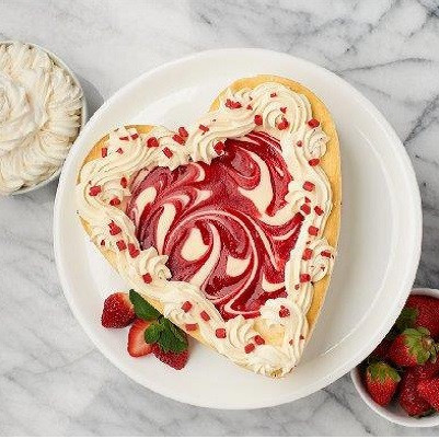 Sevgililer Gününe Özel Kalpli Cheesecake Yapıyoruz!