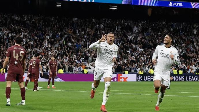 Tribün 3. Bölüm: Derbide Yabancı Hakem, Hollanda Takımları, Son 16 Turu Eşleşmeleri...