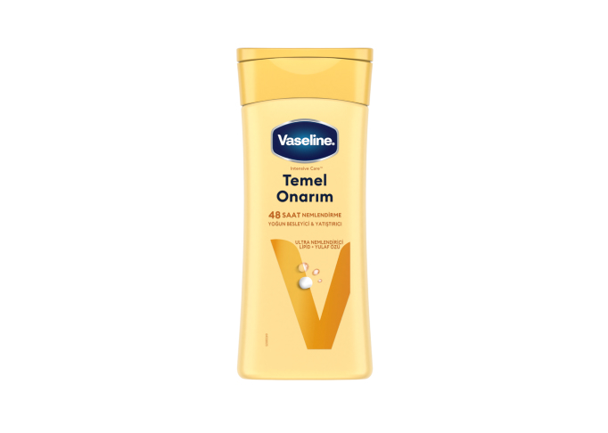 Vaseline Intensive Care Temel Onarım Losyonu, yulaf özüyle zenginleştirilmiş formülü sayesinde 48 saat boyunca cildini derinlemesine nemlendirir, yağlı bir his bırakmaz. 💛