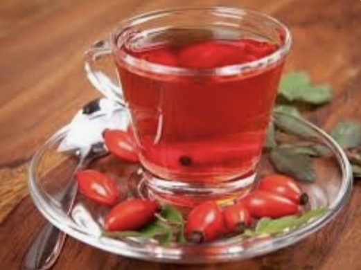 İçilmeye hazır kuşburnu çayı