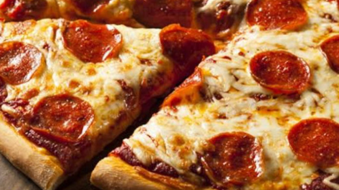 Annemin Tarifiyle çok Pratik Ve Uğraştırıcı Olmayan Lezzetli Pizza Tarifi 🍕