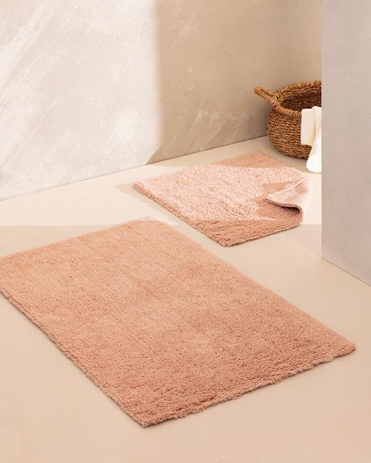 Banyo Paspası Seçimi: Konforlu ve Şık Banyonun Anahtarı