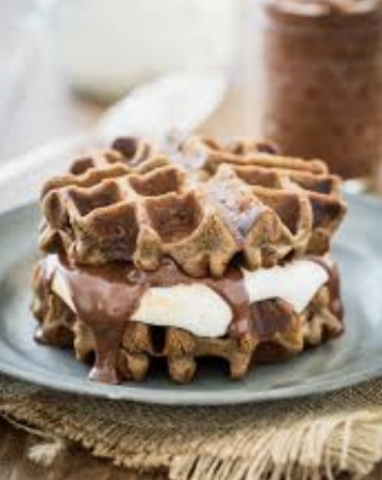Yemeye hazır bir marşmellowlu waffle